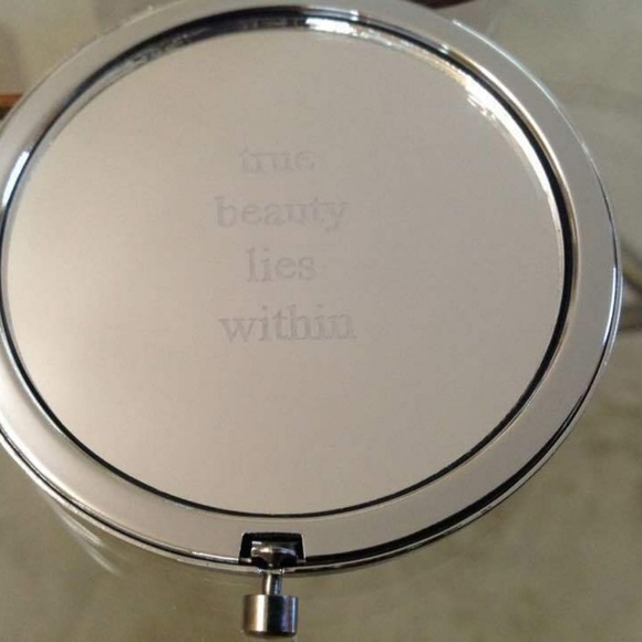 Philosophy engraved affirmation compact mirror - BRAND NEW - Picture 3 of 5